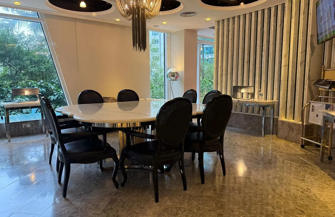 Kowloon Harbourfront Hotel-1